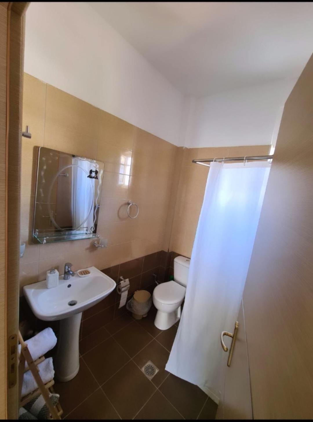 Saranda Relax New Apartment-Rare Find Near Port Appartement